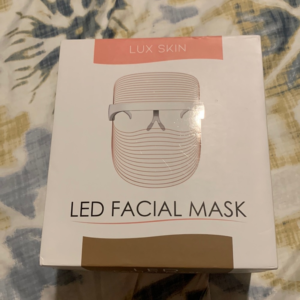 Lux Skin LED FACIAL MASK